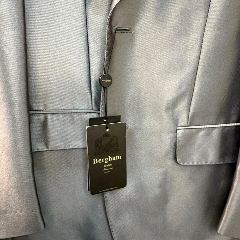 Bergham Taylor Made in Italy Metallic Silver Suit Set Blazer & Dress Slacks  NWT
